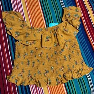 • off the shoulders top •